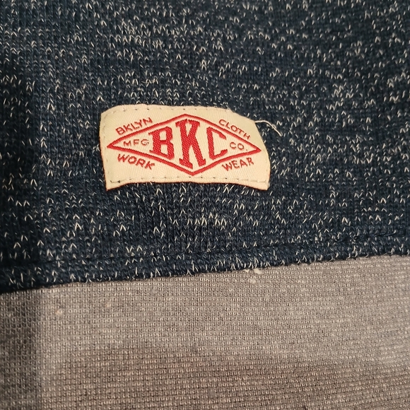 Blue & Grey Brooklyn Cloth V Neck Sweater Size M - Picture 6 of 7